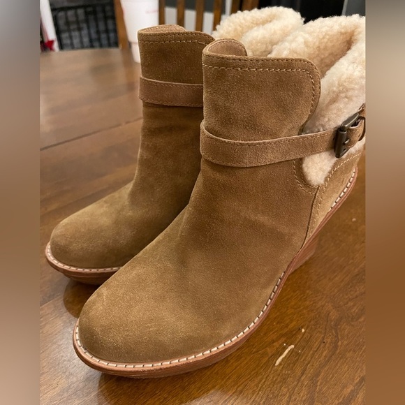 UGG Australia Brown Chestnut Suede Shearling Fur Anais Wedge Bootie - Picture 1 of 15